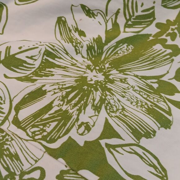 Robbie Bee Woman Green Floral Cotton Dress. Garden Girl. - Picture 11 of 12